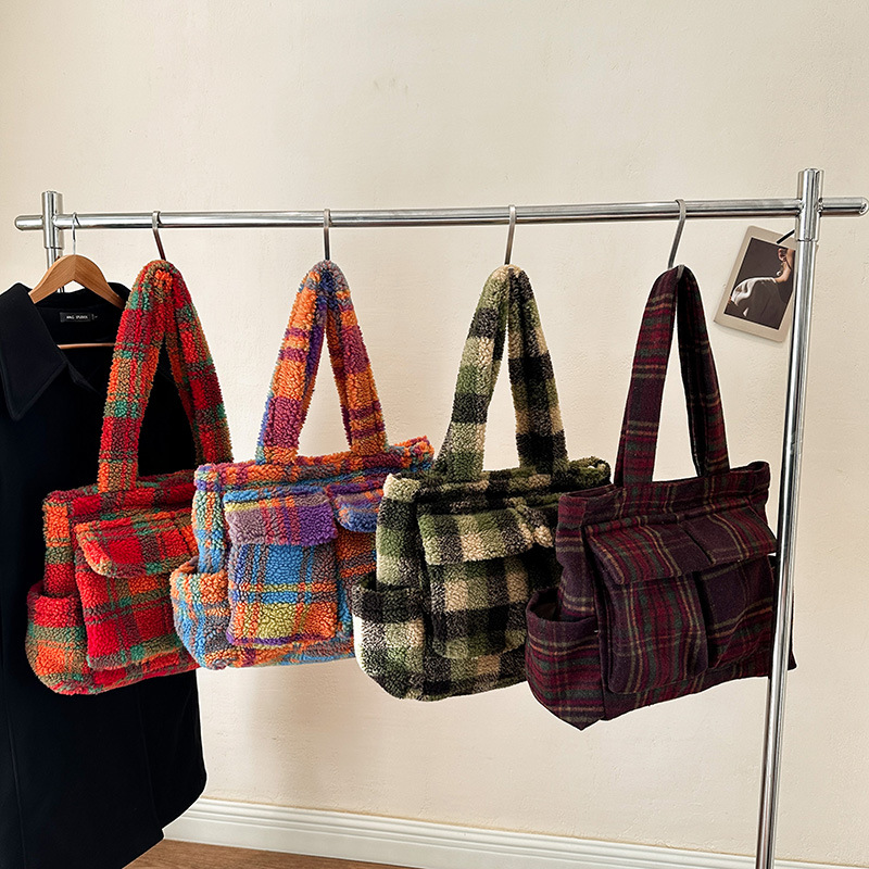 Borse tote in pile di agnello  - Women Handheld Bags recensione e prezzo
